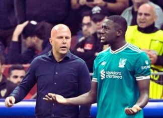 Shearer cannot believe ‘schoolboy stuff’ he is seeing from Liverpool under Slot