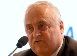 Lazio, Lotito risponde ai tifosi: “Sto bene e guiderò il club a lungo”