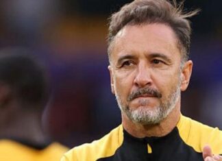 Vitor Pereira: Wolves manager signs new three-year contract at Molineux