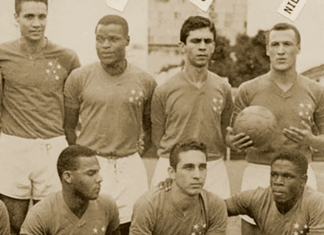 Manto mais lindo do mundo: Há 66 anos, Cruzeiro usava pela primeira vez uma camisa com as cinco estrelas soltas