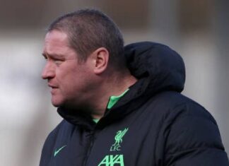 Soccer mourns the devastating passing of ex-Liverpool women’s coach Matt Beard