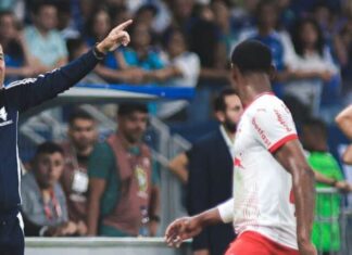 “Eu sei que nós incomodamos”, diz Leonardo Jardim, após a vitória do Cruzeiro sobre o RB Bragantino