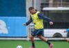 Cuéllar pode ser desfalque no Grêmio para enfrentar o Botafogo; veja
