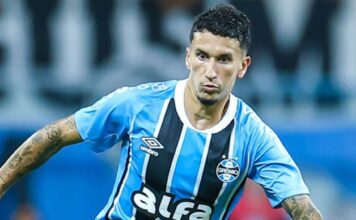 Torcida do Grêmio promove lista de dispensas no elenco