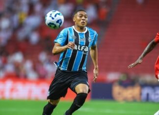 Grêmio trabalha para antecipar retorno de Carlos Vinícius
