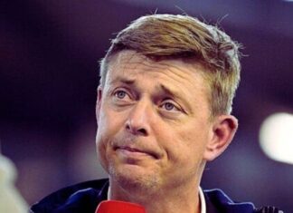 Sweden manager took parting shot at Isak before being fired – ‘Not good enough’
