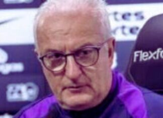 Fora! Meio-campista lesiona o ligamento em treino do Corinthians