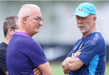 Grêmio recebe visita inusitada em treino no CT do Corinthians