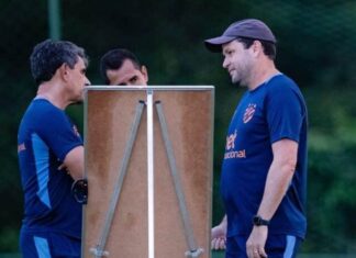 Problema na lateral, dúvida no meio e atacante retornando: veja situação do Sport contra o Cruzeiro