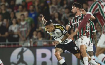Sem reação e inspiração, Atlético é dominado pelo Fluminense e sofre derrota por 3 a 0 no Maracanã