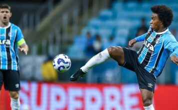 Willian cai na bronca após roubo contra o Grêmio no Brasileirão