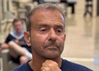 Guto Peixoto se irrita com arbitragem de Bragantino x Grêmio: ‘apita assustado’