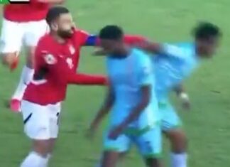 Salah loses his cool and shoves opponent to the ground on Egypt duty