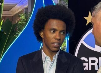Willian aparece na Arena do Grêmio; confira o status da recuperação