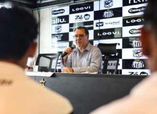 Em dia histórico, Santos FC assina contrato de formação de 25 atletas da categoria Sub-14 – Santos Futebol Clube