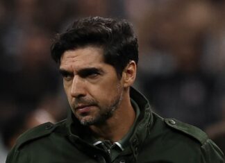 Abel Ferreira comemora goleada do Palmeiras e faz apelo: ‘Preciso da Mancha Verde no momento difícil’ – Nosso Palestra