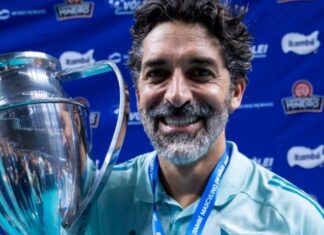 Filipe Ferraz celebra conquista do 17° Mineiro da história do Sada Cruzeiro; veja