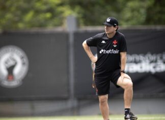 Fernando Diniz reencontra o Fortaleza, adversário de sua estreia nesta passagem pelo Vasco
