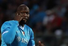 Lukaku, denuncia shock sul padre: “Estorsioni bloccano il funerale”