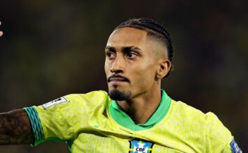 Messi x R10, Neymar, samba e promessa pela seleção: Raphinha fala à ESPN e responde pela primeira vez sobre Bola de Ouro
