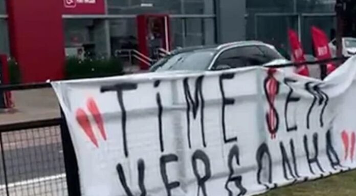 Inter passa vergonha no Brasileirão e torcida volta a protestar: “direção omissa”