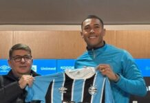 Carlos Vinícius crava resultado de Bahia x Grêmio pelo Brasileirão