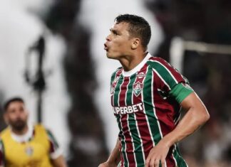 Thiago Silva é o quarto zagueiro que mais marcou gols no mundo no século XXI; veja lista