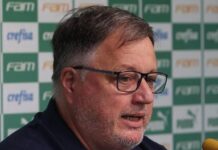 Anderson Barros, do Palmeiras, responde declarações de Felipe Luís e José Boto: ‘Pelo bem do futebol, a hipocrisia precisa acabar’ – Nosso Palestra