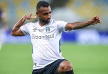 Grêmio é cobrado publicamente pelo presidente do Vila Nova; confira