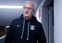 Com mudanças polêmicas, Dorival Jr escala o Corinthians para duelo contra o Atlético-MG