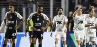 Corinthians decide não permanecer com Memphis Depay no elenco