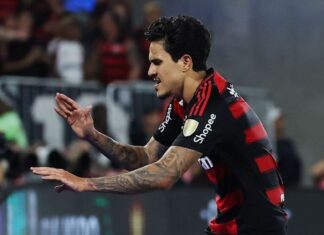‘Fratura sem desvio’: o que é, tratamento, prazo e tudo da lesão de Pedro que preocupa Flamengo na Libertadores