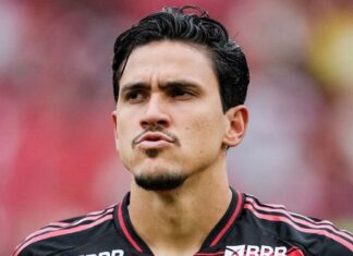 Pedro ficará três dias com braço imobilizado, e Flamengo não vê ‘lesão simples’; presença na Argentina é incerta