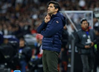 Abel diz que avisou Palmeiras sobre LDU, mas repete mantra: ’90 minutos no Allianz é muito tempo’
