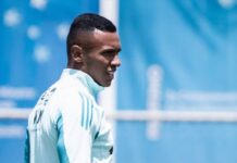 Marquinhos sofre trauma no joelho e vira dúvida no Cruzeiro