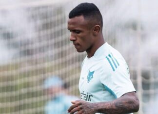 Marquinhos se manifesta após sofrer grave lesão; confira