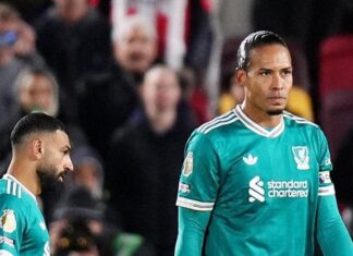 Liverpool: Wayne Rooney says Virgil van Dijk and Mohamed Salah have not shown leadership during struggles