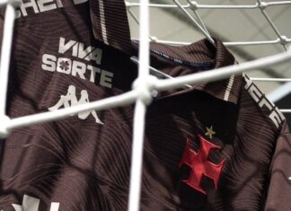 Nova camisa 3 do Vasco tem tecnologia antipirataria; confira como funciona
