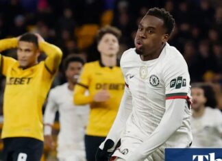 Gittens glistens as 10-man Chelsea edge seven-goal thriller against Wolves