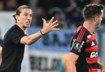 ‘Filipe Luís a 90 minutos da glória’: jornal espanhol repercute Flamengo na final da Libertadores