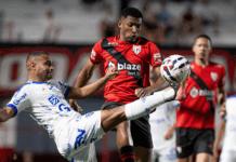 Paysandu chega a abrir o placar, mas leva virada do Atlético-GO e tem rebaixamento para a Série C decretado