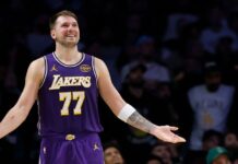 Lakers superam Spurs em jogo marcado por faltas e final arrepiante