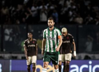Com ‘lei do ex’ de Nenê, Vasco sofre virada do Juventude e se complica na busca por vaga na Libertadores