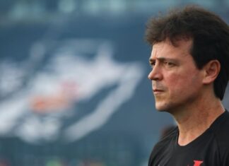 Diniz diz que Vasco ‘entregou resultados’ contra Juventude e São Paulo e se irrita com repórter: ‘Não vou pelo like’