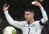 Cristiano Ronaldo ‘perde a linha’, dá cotovelada em jogador da Irlanda e é expulso em jogo de Portugal nas eliminatórias