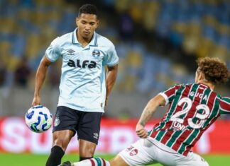 O jogador que recebeu sequência inédita na titularidade do Grêmio