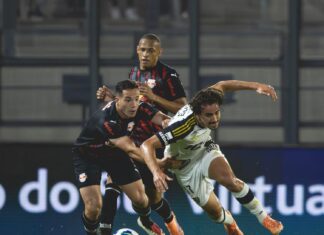 Erros defensivos custam caro, e Atlético é derrotado pelo Bragantino fora de casa