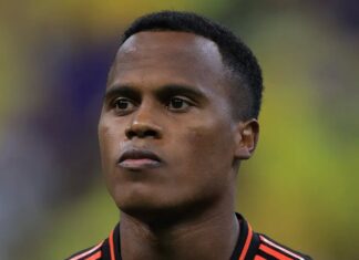 Flamengo mira Jhon Arias, mas enfrenta concorrência forte no mercado de transferências