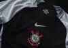 Corinthians decide demitir funcionário flagrado vendendo camisas em ‘comércio irregular de materiais’