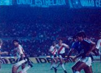 Há 34 anos Cruzeiro conquistava Supercopa da Libertadores vencendo o River Plate; relembre